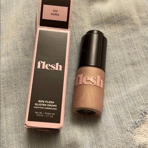 Flesh Glisten Drops 210 Aura
